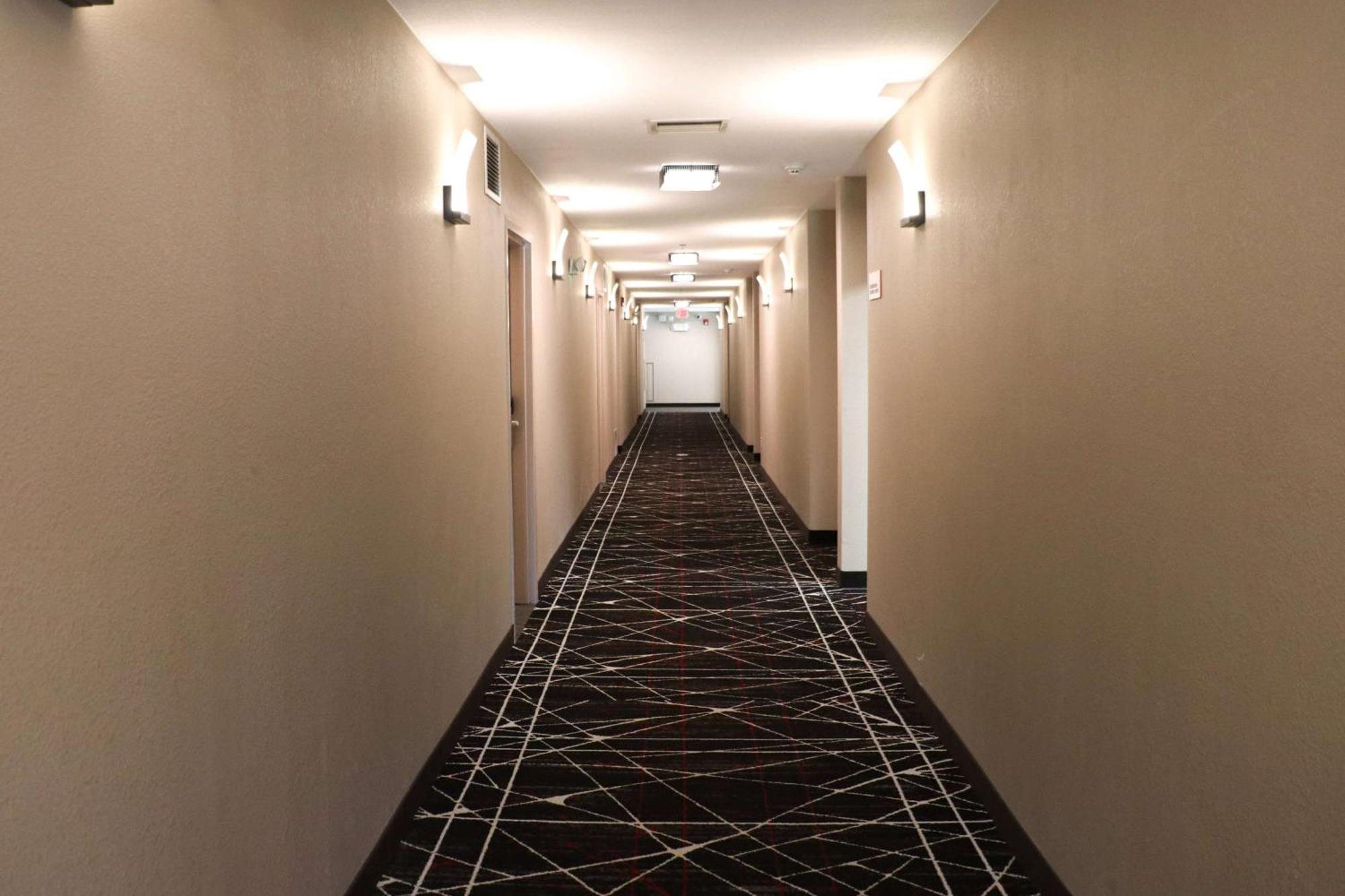 Ramada By Wyndham Del Rio Hotel Buitenkant foto